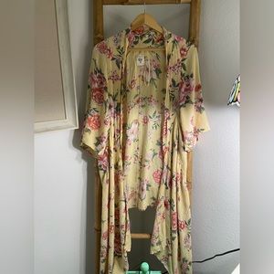 Billabong yellow floral duster.